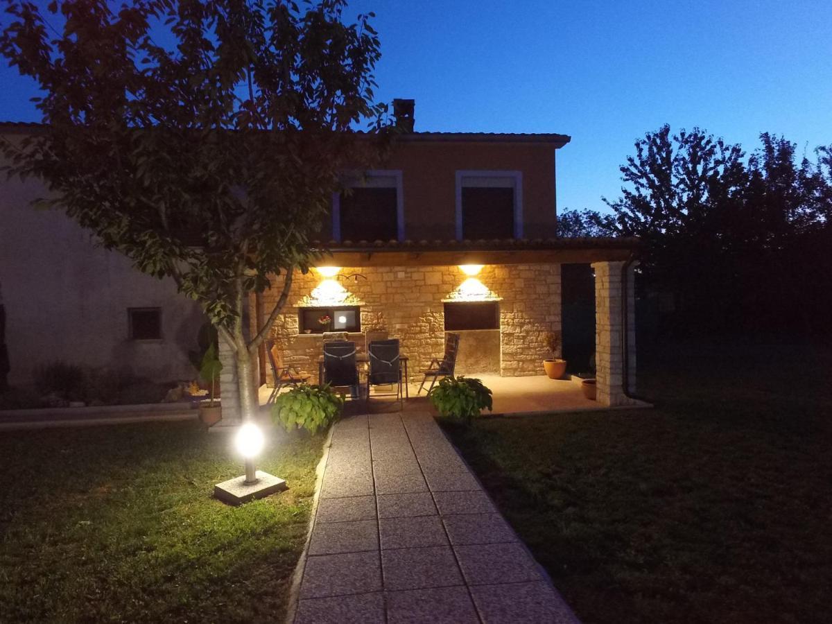 Holiday Apartment Ariella Krizanici Dış mekan fotoğraf