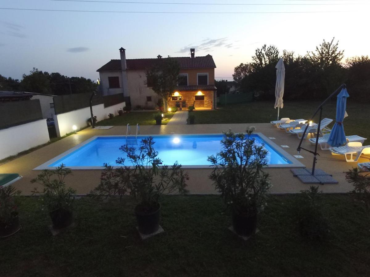Holiday Apartment Ariella Krizanici Dış mekan fotoğraf