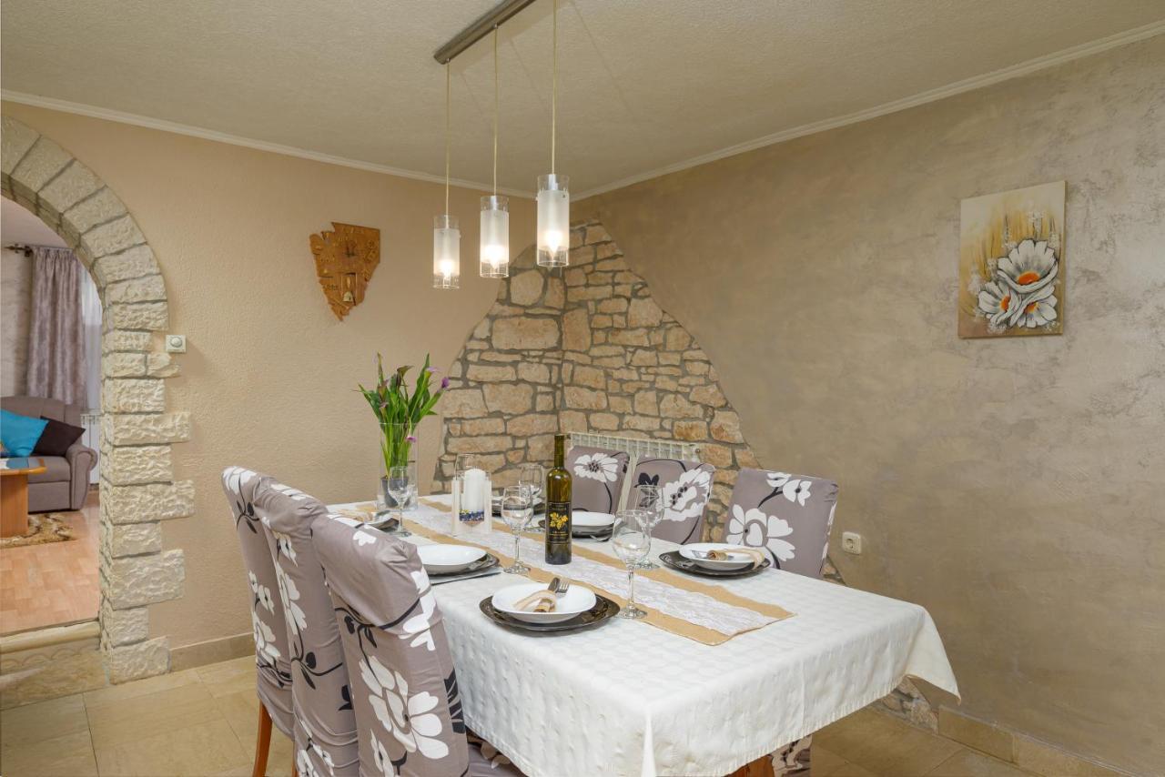 Holiday Apartment Ariella Krizanici Dış mekan fotoğraf