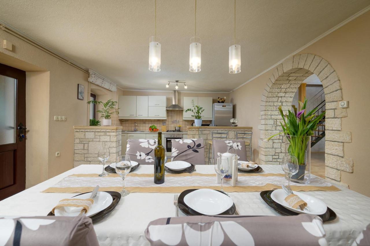 Holiday Apartment Ariella Krizanici Dış mekan fotoğraf