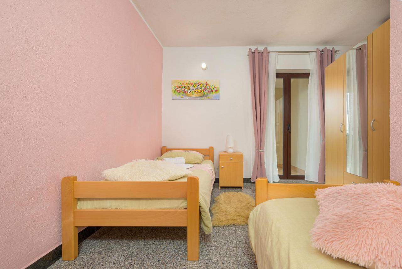 Holiday Apartment Ariella Krizanici Dış mekan fotoğraf
