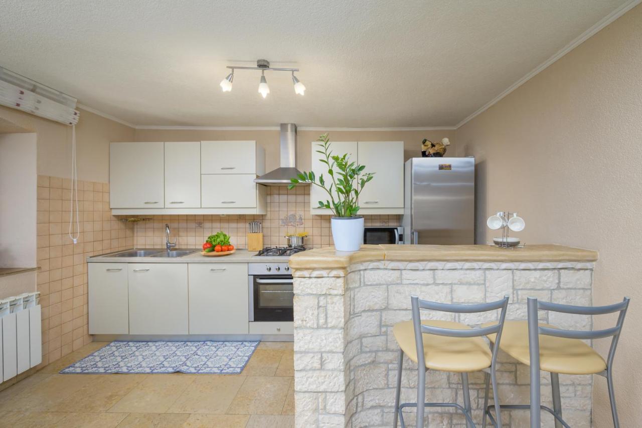 Holiday Apartment Ariella Krizanici Dış mekan fotoğraf